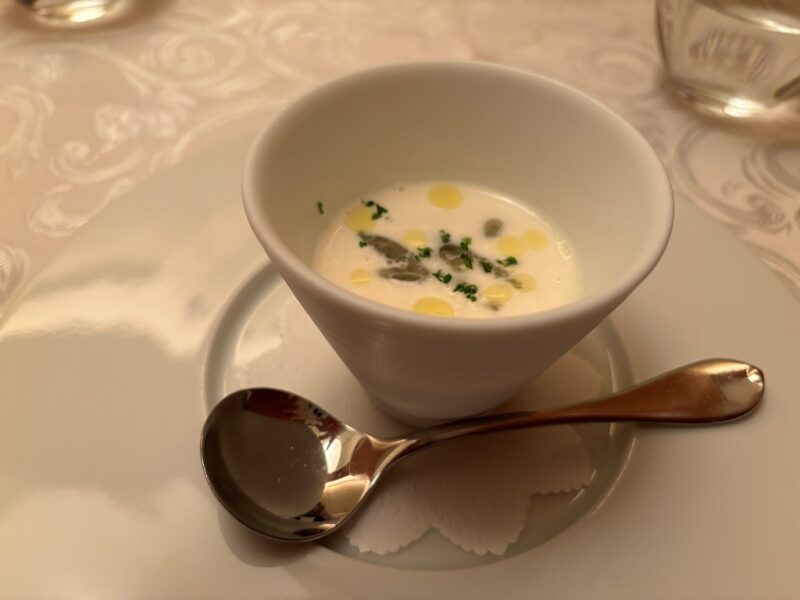 DINING 六区