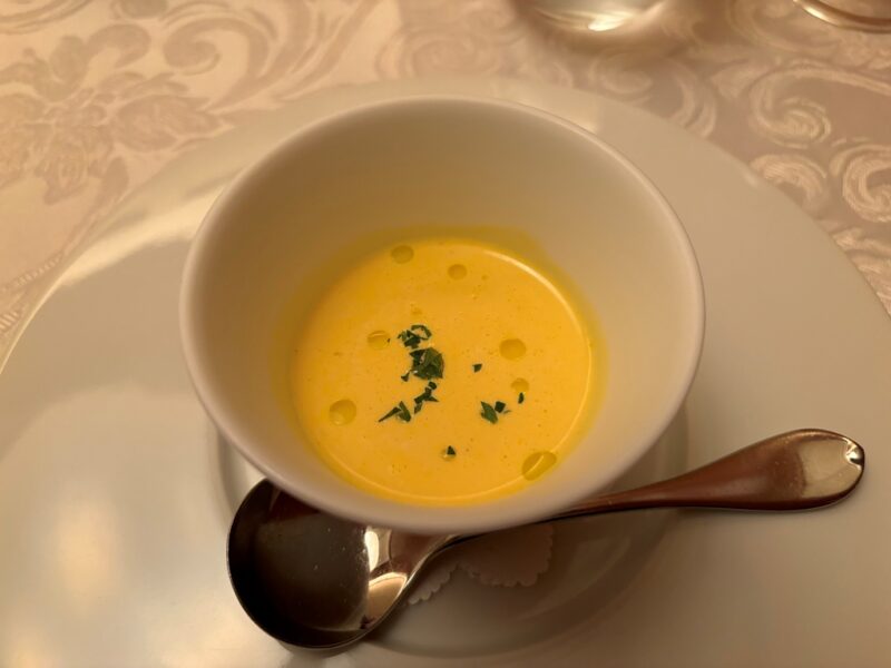 DINING 六区