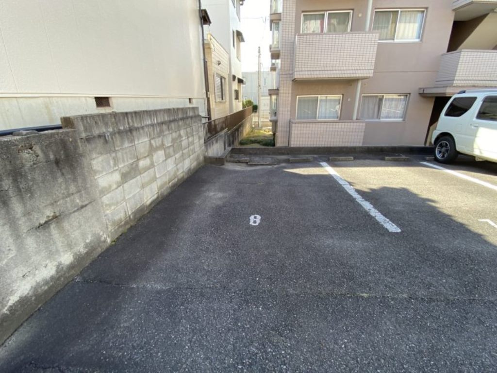 グランデールB棟1階 2台目駐車場